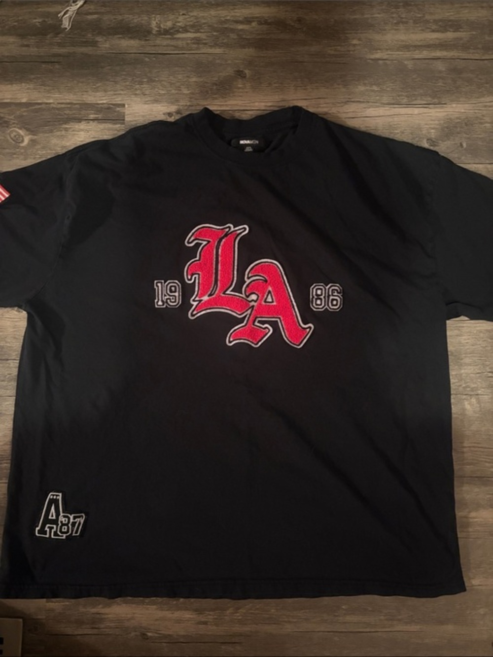 High end men’s boutique LA embroidered TEE XXL